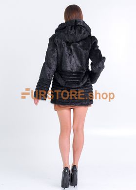 фотогорафия Короткая шубка из меха нутрии с поперечной стрижкой в магазине женской меховой одежды https://furstore.shop