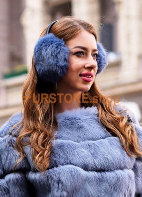 фотогорафия Теплые наушники из натурального меха, серо голубого цвета в магазине женской меховой одежды https://furstore.shop