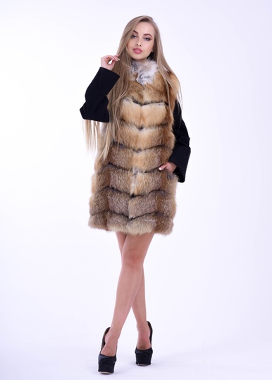 фотогорафия Шуба из лисы съемный рукав трансформер в магазине женской меховой одежды https://furstore.shop