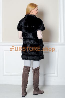 фотогорафия Полушубок из кролика с коротким рукавом в магазине женской меховой одежды https://furstore.shop