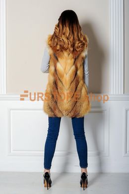 фотогорафия Жилетка из лисы, натуральный мех в магазине женской меховой одежды https://furstore.shop