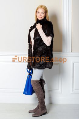 фотогорафия Женский полушубок FurStore в магазине женской меховой одежды https://furstore.shop