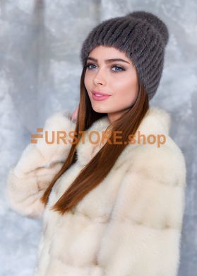 фотогорафия Женская норковая меховая шапка в магазине женской меховой одежды https://furstore.shop