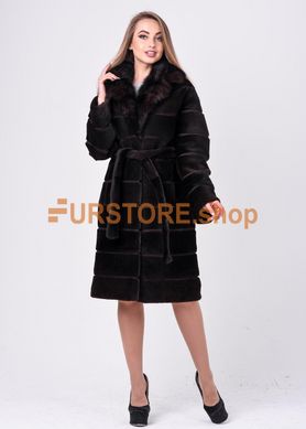 фотогорафия Зимняя женская шуба с натуральным мехом куницы в магазине женской меховой одежды https://furstore.shop