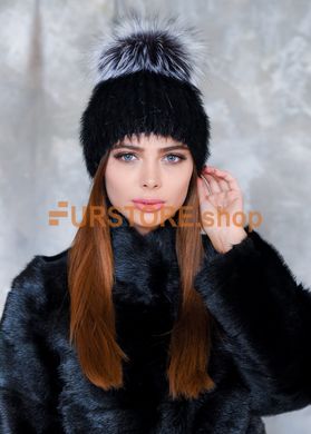фотогорафія Чорна норкова шапка з бубоном з чорнобурки в онлайн крамниці хутряного одягу https://furstore.shop