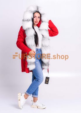 фотогорафия Женская красная парка с мехом арктической лисы в магазине женской меховой одежды https://furstore.shop