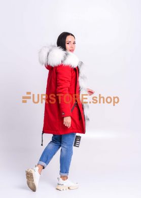фотогорафия Женская красная парка с мехом арктической лисы в магазине женской меховой одежды https://furstore.shop