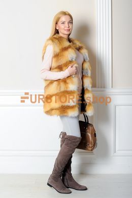 фотогорафия Меховой жилет из лисы в магазине женской меховой одежды https://furstore.shop