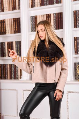 фотогорафия Женское шерстяное пальто с мехом песца в магазине женской меховой одежды https://furstore.shop