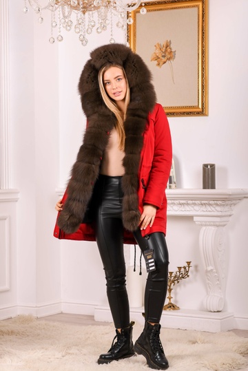 фотогорафия Красная зимняя парка с мехом цвета соболь в магазине женской меховой одежды https://furstore.shop