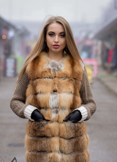 фотогорафія Жилет з лисиці 80 см, натуральне хутро в онлайн крамниці хутряного одягу https://furstore.shop