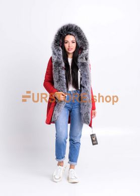 фотогорафия Красная куртка парка с мехом песца в магазине женской меховой одежды https://furstore.shop