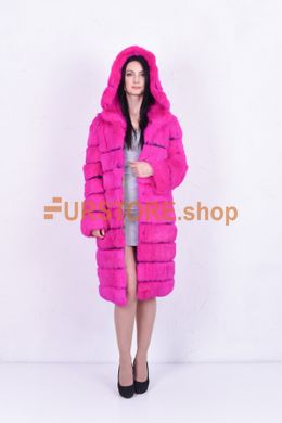 фотогорафия Яркая розовая шуба из кролика с капюшоном в магазине женской меховой одежды https://furstore.shop