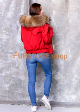 фотогорафия Короткая женская парка с мехом енота в магазине женской меховой одежды https://furstore.shop