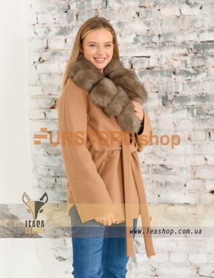 фотогорафия Женское пальто средней длины с мехом песца в магазине женской меховой одежды https://furstore.shop