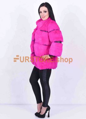 фотогорафия Розовый полушубок из меха кроля в магазине женской меховой одежды https://furstore.shop