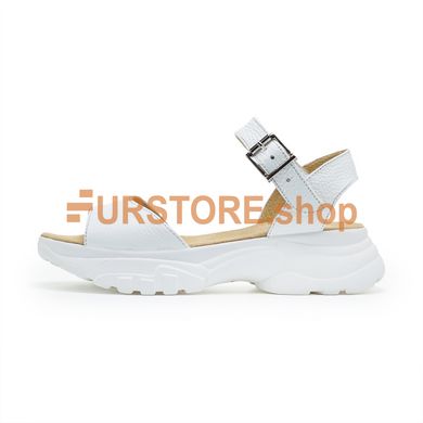 фотогорафия Белые кожаные босоножки TOPS | молодежная обувь в магазине женской меховой одежды https://furstore.shop