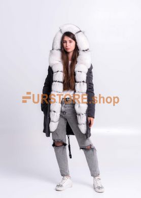 фотогорафія Тепла парка з песцем альбіносом в онлайн крамниці хутряного одягу https://furstore.shop