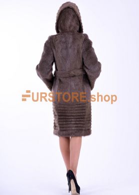 фотогорафия Светло коричневая зимняя шуба из натурального меха нутрии в магазине женской меховой одежды https://furstore.shop