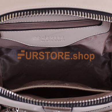 фотогорафия Сумка-рюкзак de esse DS23902-1013 Бежевая в магазине женской меховой одежды https://furstore.shop
