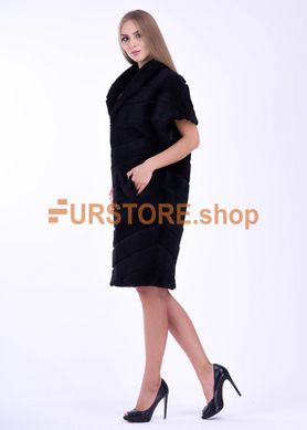 фотогорафия Меховая жилетка под мутон в магазине женской меховой одежды https://furstore.shop