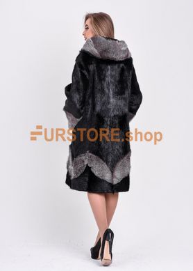 фотогорафия Женская шуба черного цвета с серебристым узором и манжетом | есть большие размеры в магазине женской меховой одежды https://furstore.shop