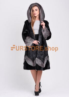 фотогорафия Женская шуба черного цвета с серебристым узором и манжетом | есть большие размеры в магазине женской меховой одежды https://furstore.shop