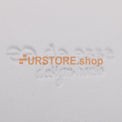 фотогорафия Сумка de esse DS23527-30 Белая в магазине женской меховой одежды https://furstore.shop