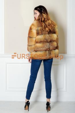 фотогорафия Короткий полушубок из лисы в магазине женской меховой одежды https://furstore.shop