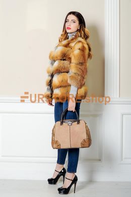 фотогорафія Короткий кожушок з лисиці в онлайн крамниці хутряного одягу https://furstore.shop
