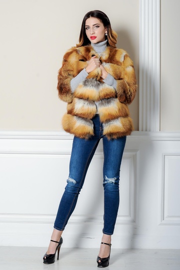 photographic Short fox fur coat in the women's fur clothing store https://furstore.shop