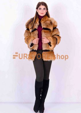 фотогорафия Короткая шуба из лисы в магазине женской меховой одежды https://furstore.shop