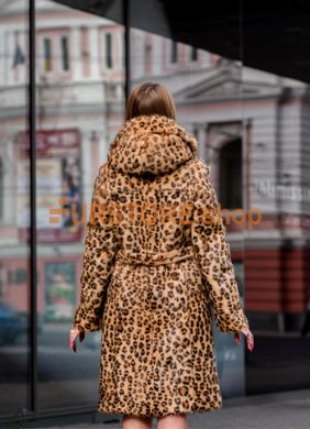 фотогорафия Леопардовая шуба из натурального стриженого меха в магазине женской меховой одежды https://furstore.shop