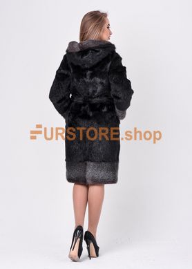 фотогорафия Женская зимняя шуба с серебристыми манжетами из натурального меха нутрии в магазине женской меховой одежды https://furstore.shop