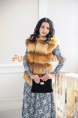 фотогорафия Жилет из натуральной лисы косая полоска в магазине женской меховой одежды https://furstore.shop