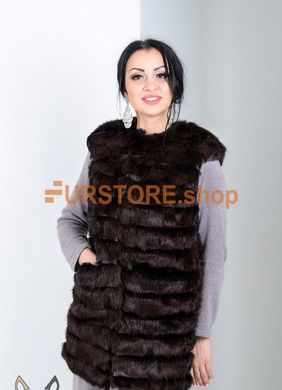 фотогорафия Длинная меховая жилетка поперечка, цвет темный шоколад в магазине женской меховой одежды https://furstore.shop