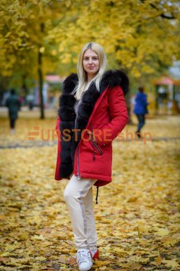 фотогорафия Красная парка с мехом песца в магазине женской меховой одежды https://furstore.shop
